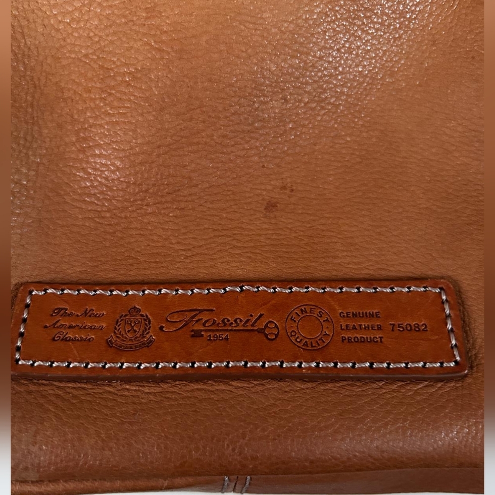 Fossil Brown Leather Shoulder Bag - Picture 2 of 5
